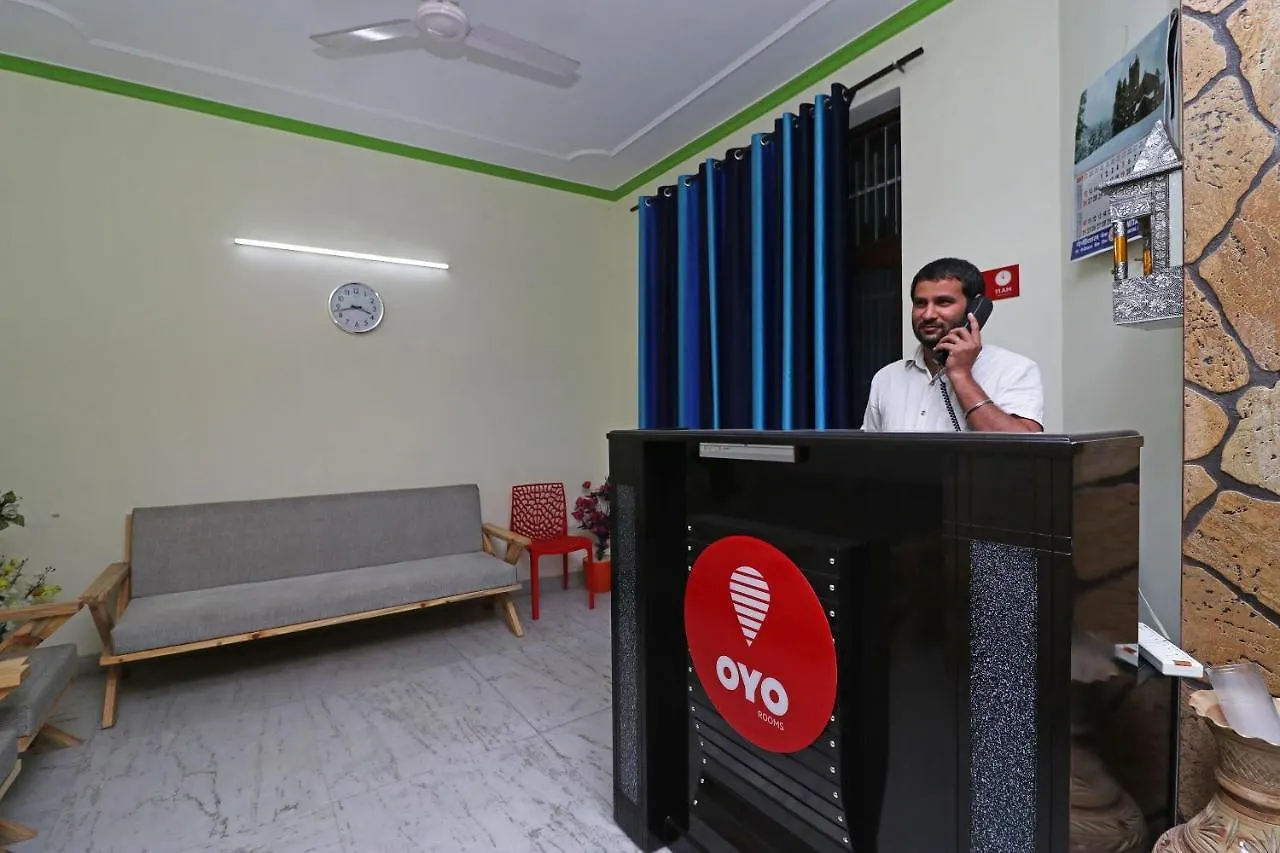 Oyo 10071 Go Rooms Sector 45 Gurgaon 3*,