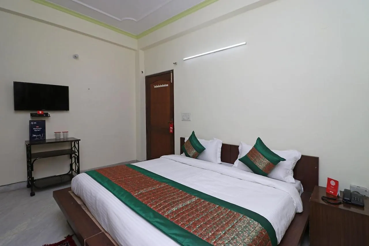 Hotel Oyo 10071 Go Rooms Sector 45 Gurgaon