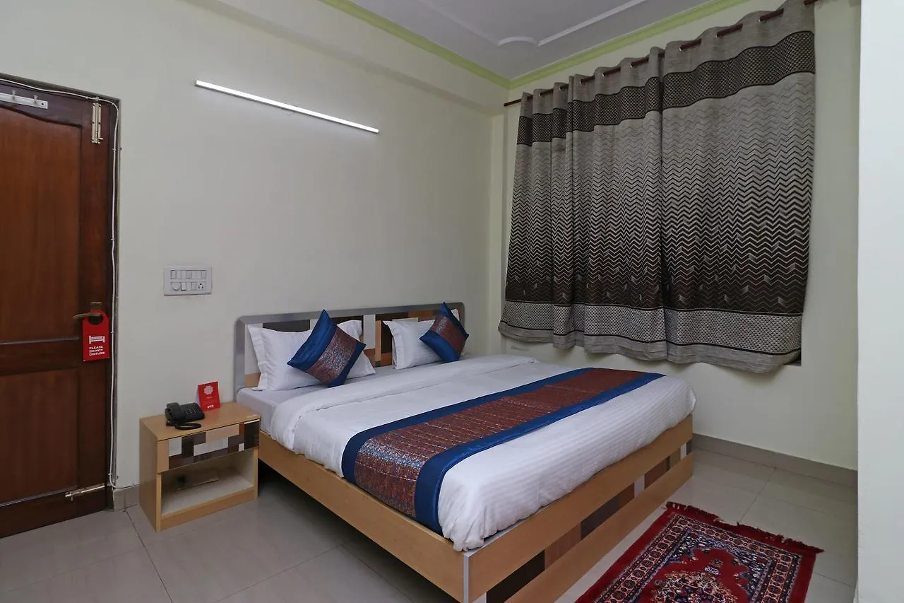 Oyo 10071 Go Rooms Sector 45 Gurgaon India