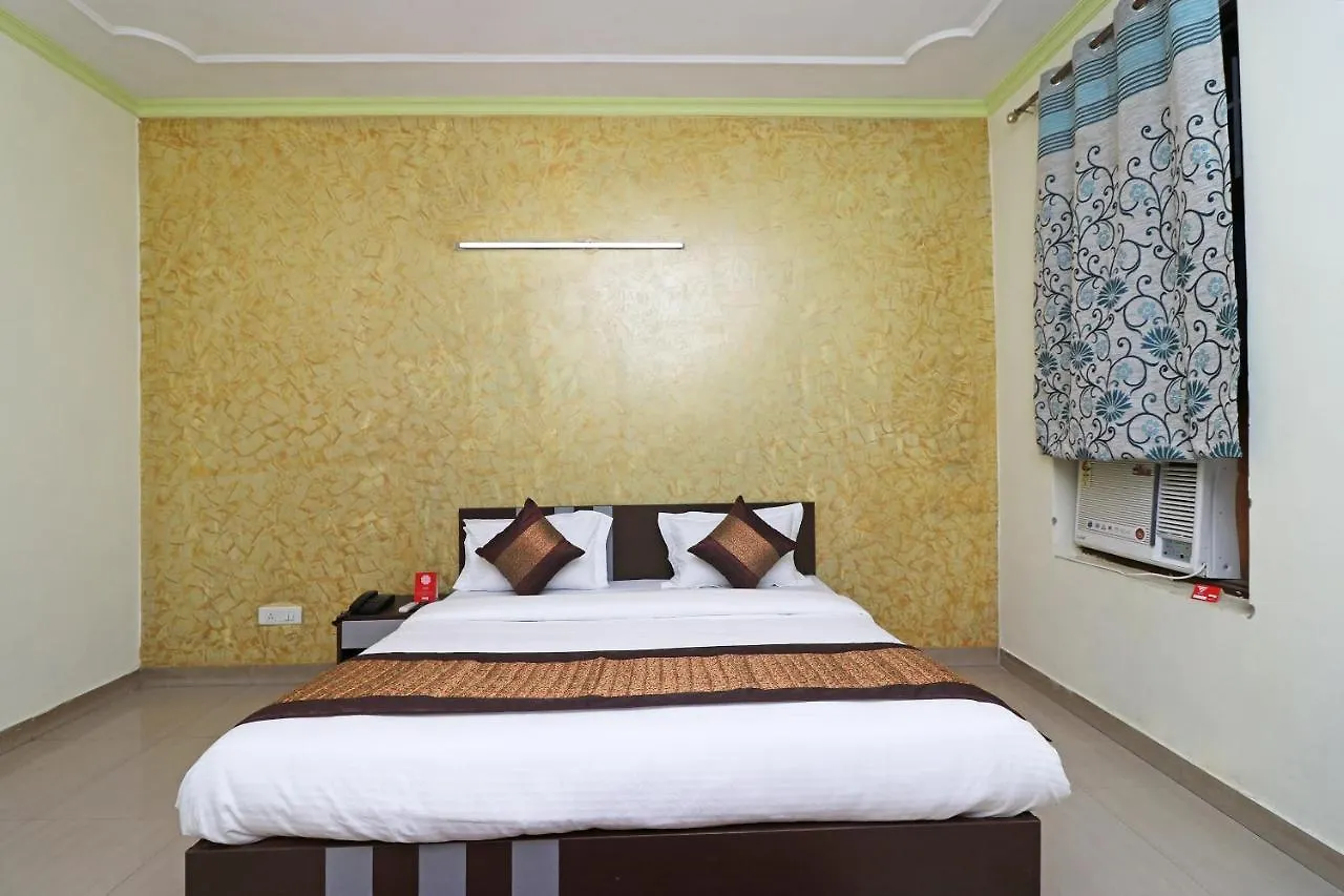 Oyo 10071 Go Rooms Sector 45 Gurgaon