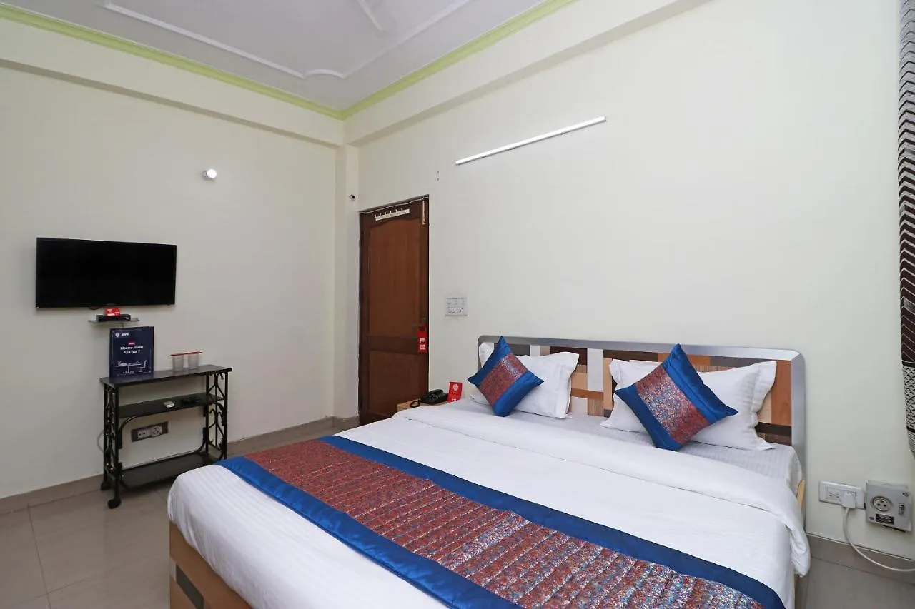 Oyo 10071 Go Rooms Sector 45 Gurgaon 3*,  India