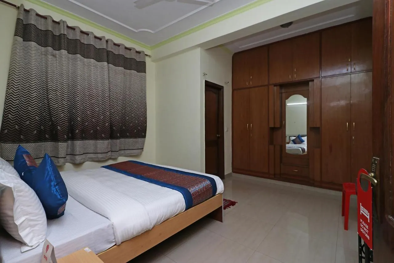 Oyo 10071 Go Rooms Sector 45 Gurgaon Hotel