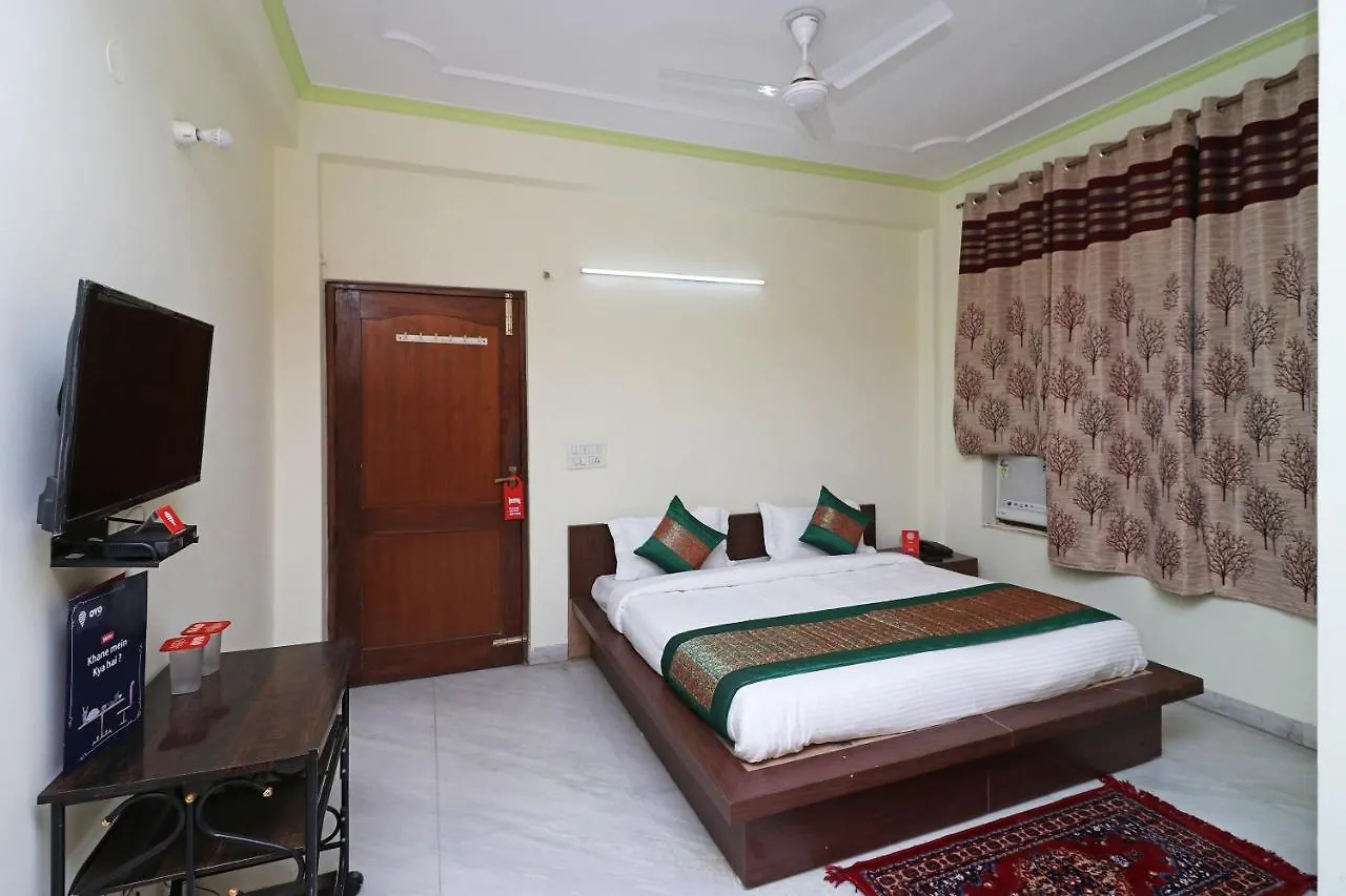 Oyo 10071 Go Rooms Sector 45 Gurgaon 3*,